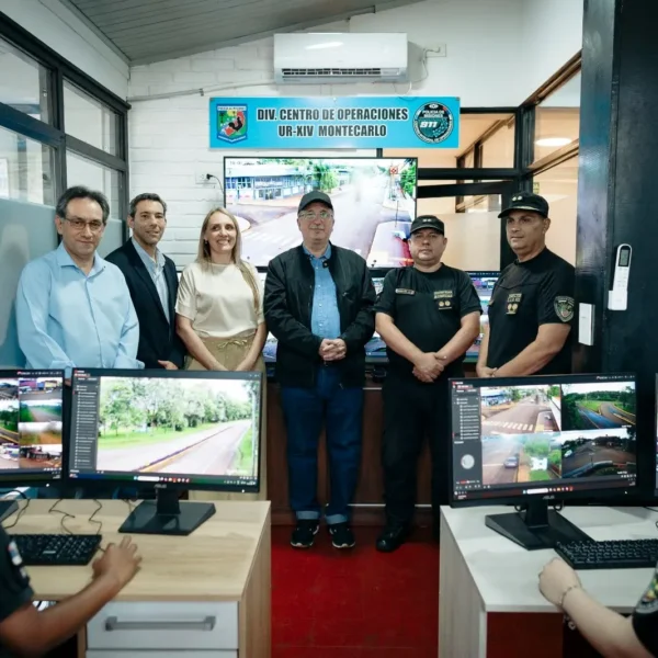 Passalacqua visitó el nuevo Centro de Seguridad Urbana de Montecarlo, que incorporó una red de 20 cámaras de videovigilancia